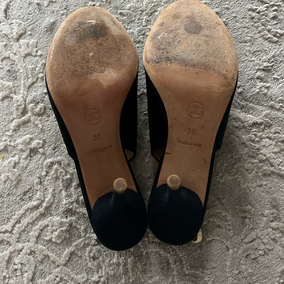 Authentic Chanel Interlocking CC Logo Slingback Heels - Picture 6 of 7